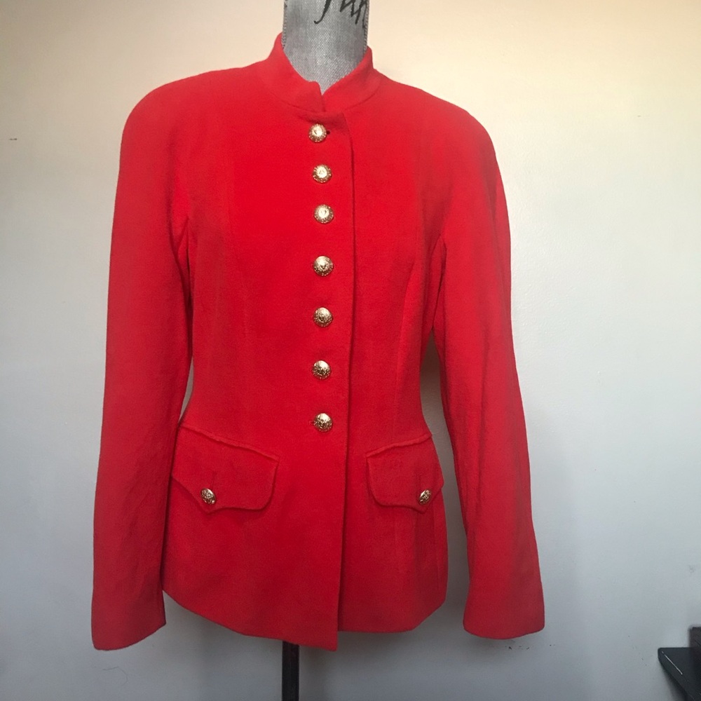 Escada blazer size 38